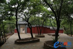 冯延登衣冠冢